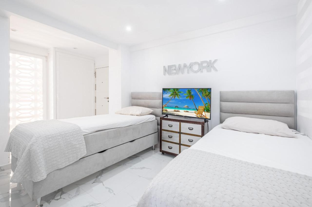 Copacabana Deluxe 1-A Levante Beach Benidorm Bagian luar foto